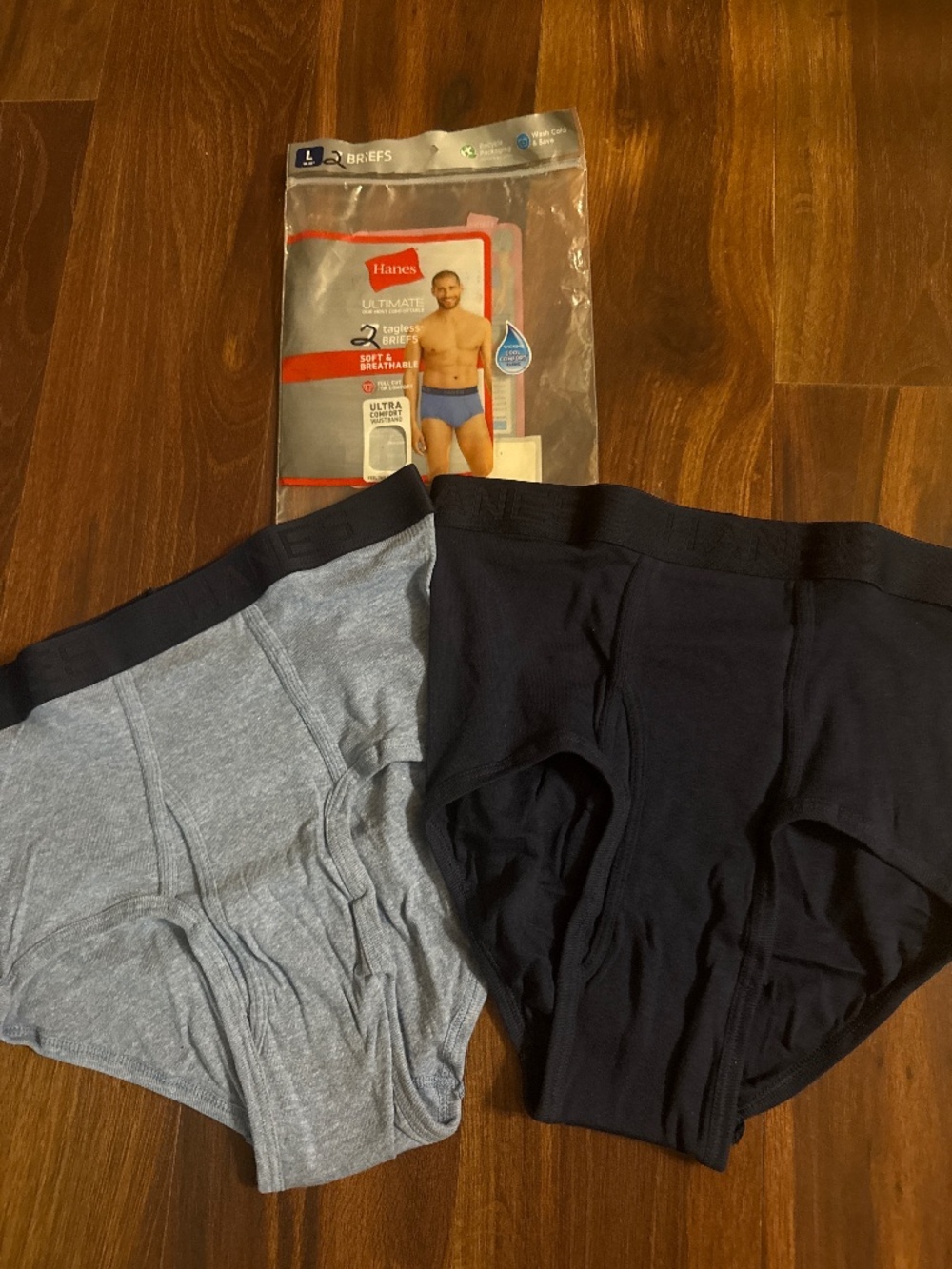 Bundle of 2 HANES Briefs Size Large